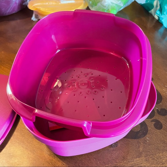 Tupperware Multi Server Container - Picture 6 of 8